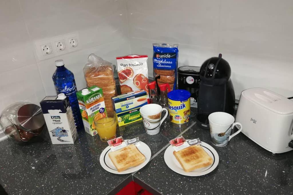 Apartamento Centrico , Wifi + Desayuno Logroño Kültér fotó