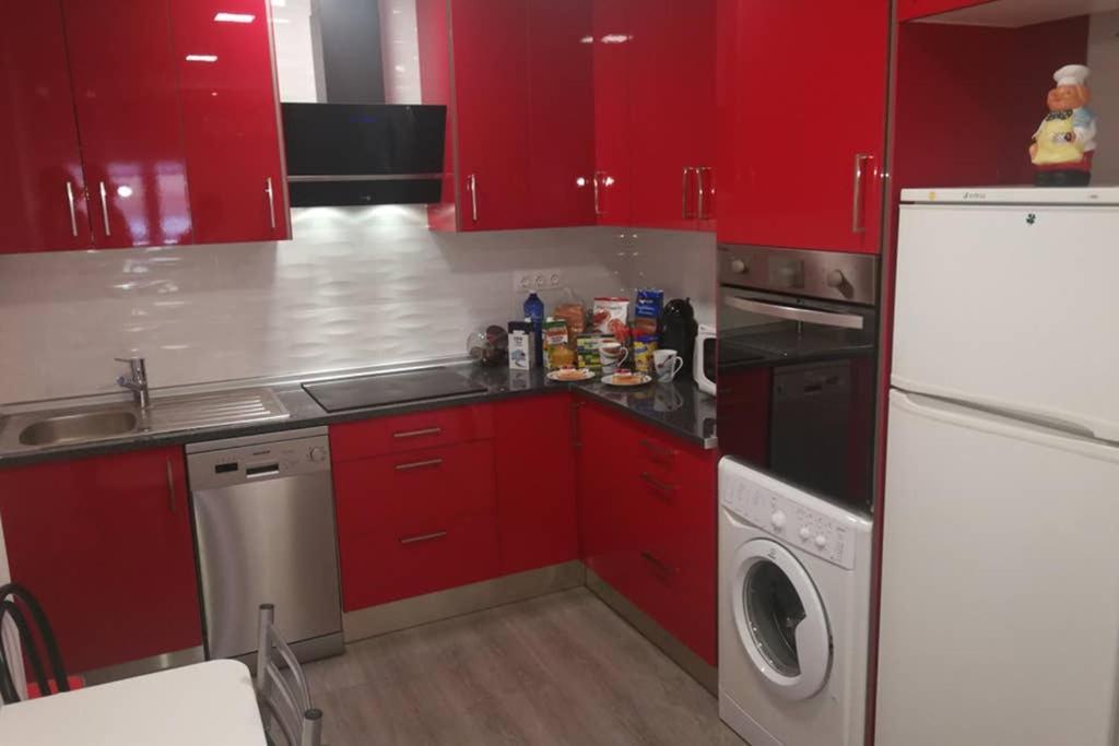 Apartamento Centrico , Wifi + Desayuno Logroño Kültér fotó
