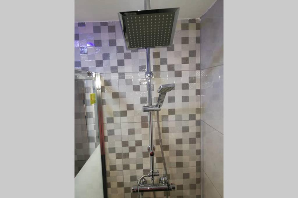 Apartamento Centrico , Wifi + Desayuno Logroño Kültér fotó